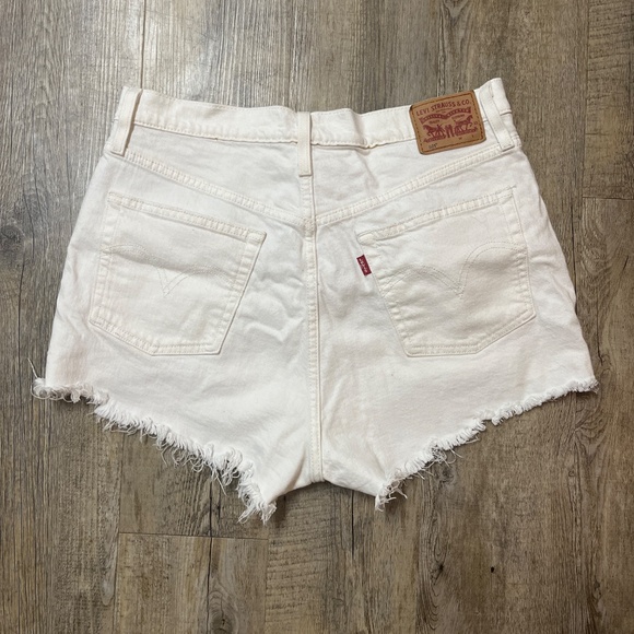 Levi’s 501 High Waisted Jean Shorts - Picture 3 of 4